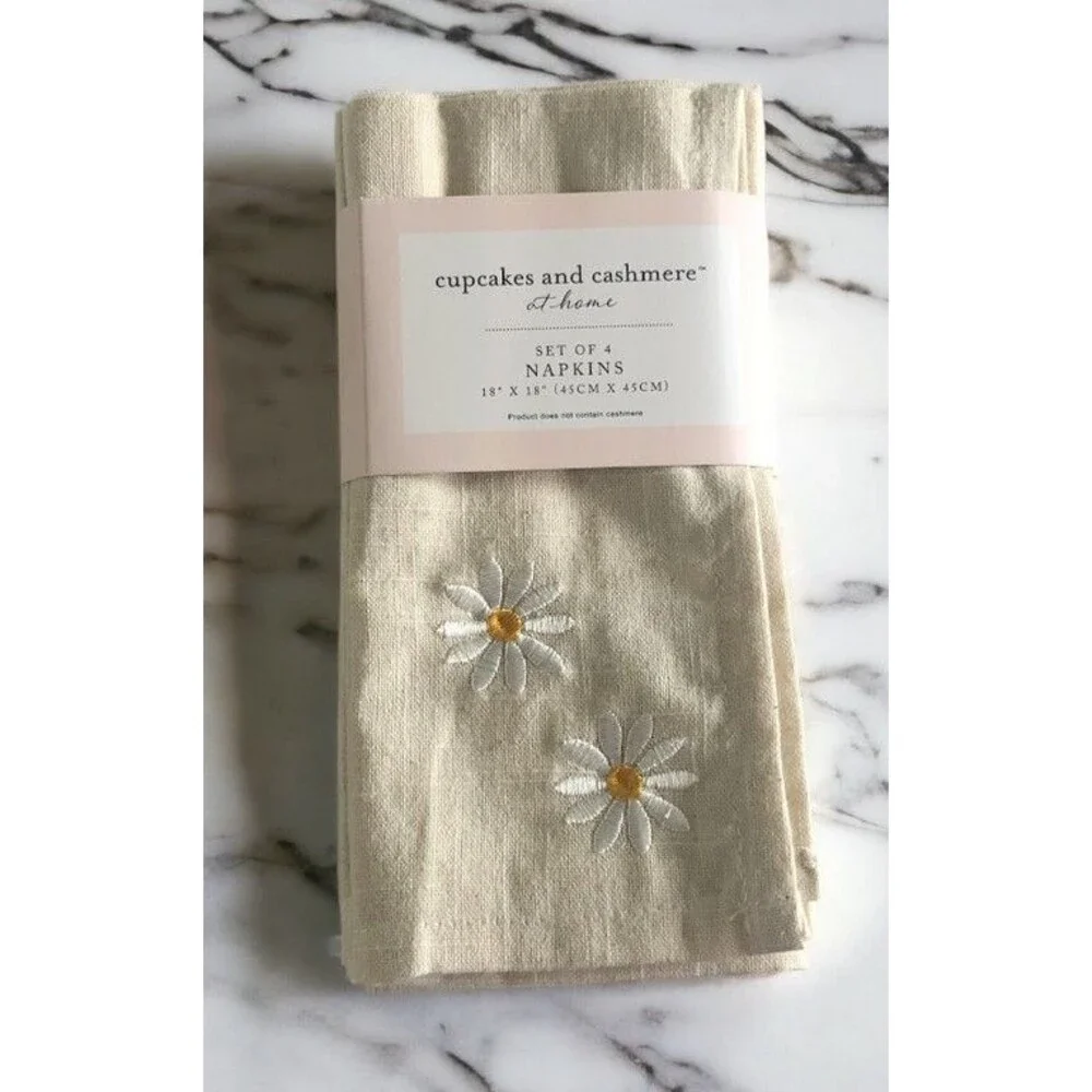 Cupcakes & Cashmere Napkins Embroidered Daisy Flowers Cotton 18” X 18” Set Of 4